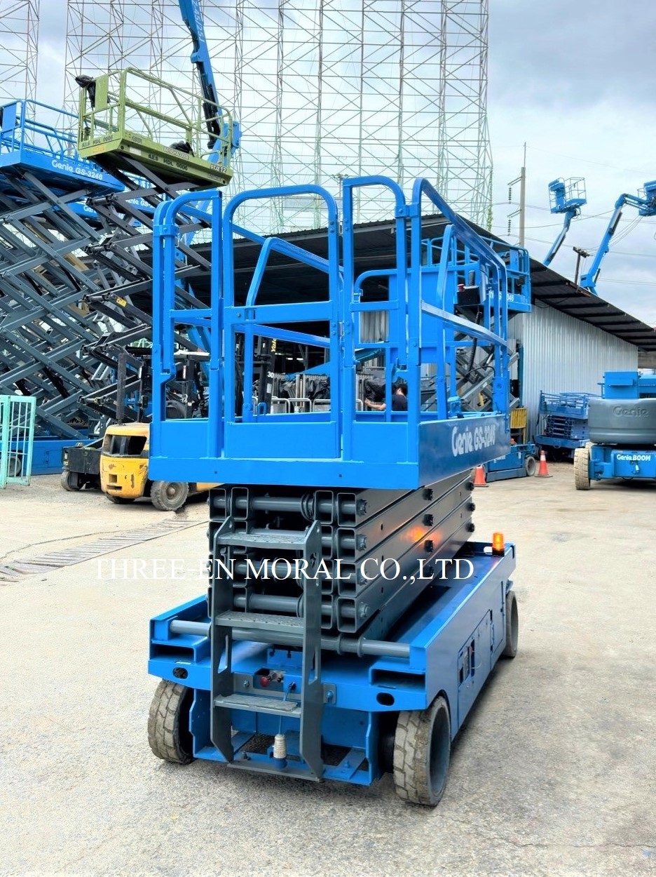 รถกระเช้า Scissor Lift Genie GS-3246